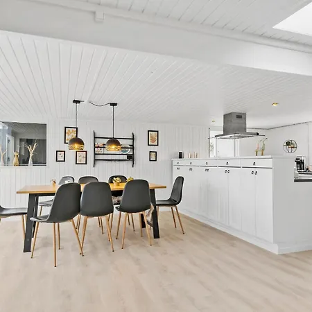 Casa vacanze 3 Bedroom Lovely In *