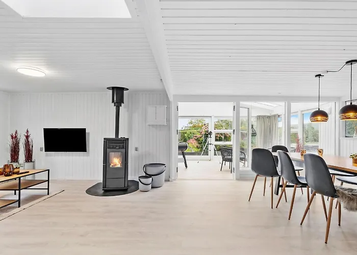 3 Bedroom Lovely In *