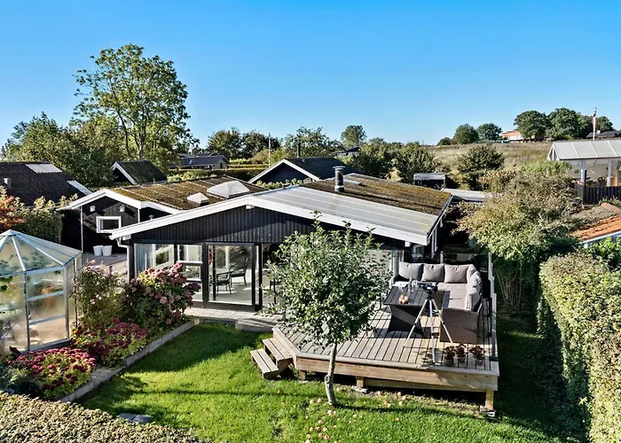 3 Bedroom Lovely In *